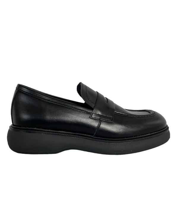 Aviaya Loafer - Black